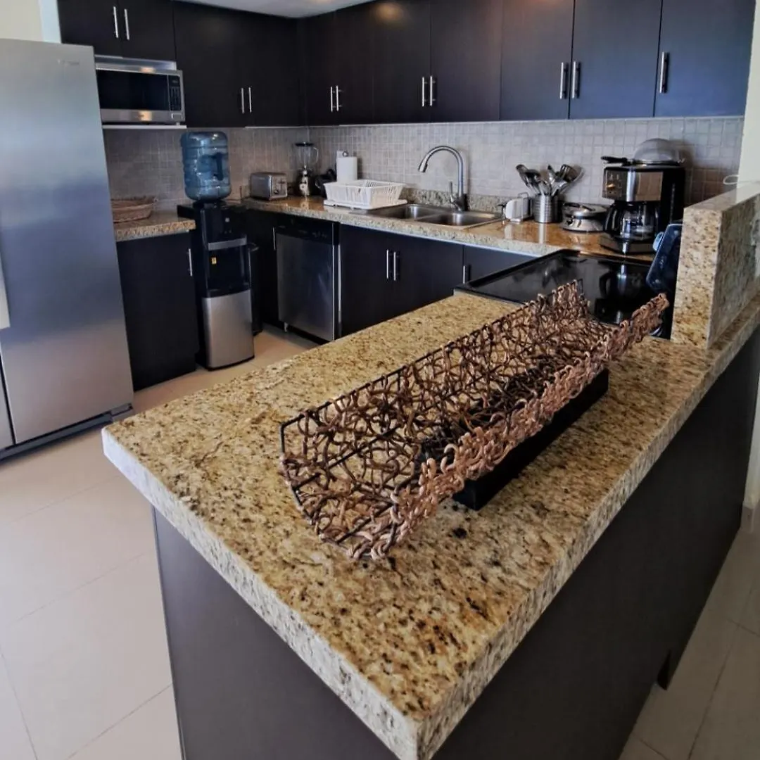 מלון דירות אפרטהוטל קנקון Luxury Ocean Front With Activities & Entertainment