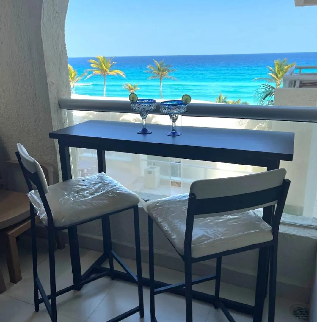 Aparthotel Luxury Ocean Front With Activities & Entertainment Cancún