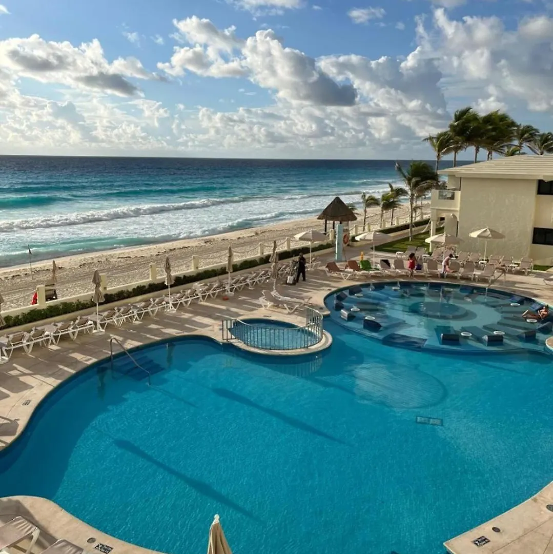 Aparthotel Luxury Ocean Front With Activities & Entertainment Cancún