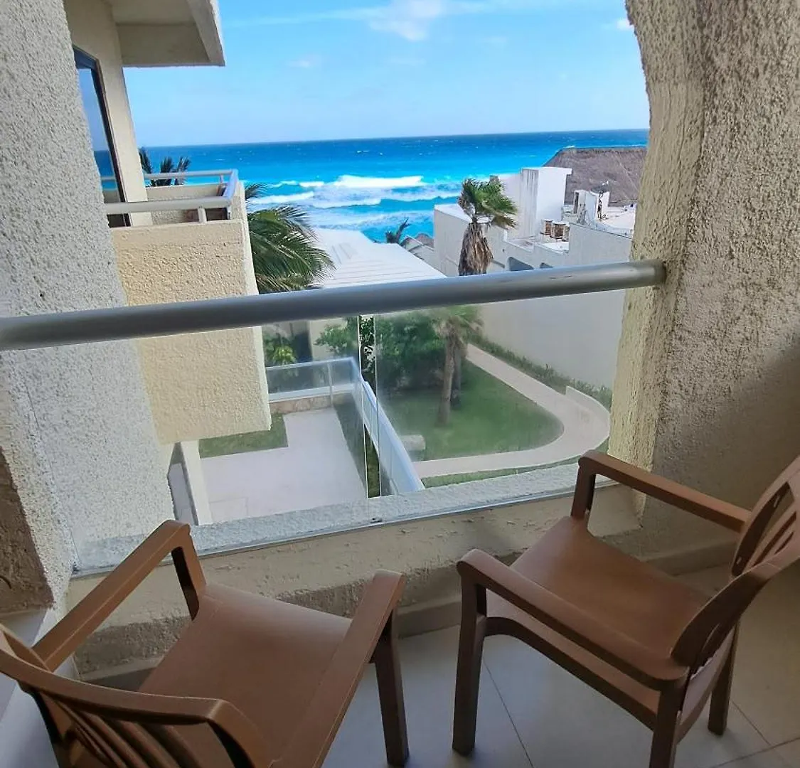 Aparthotel Luxury Ocean Front With Activities & Entertainment Cancún Meksyk